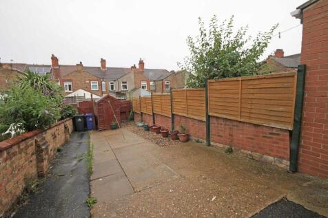 Rear Garden alt view