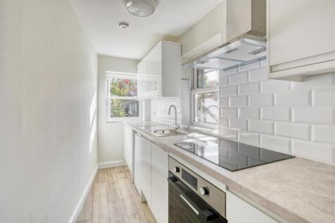 Sheen Lane, London photo 3