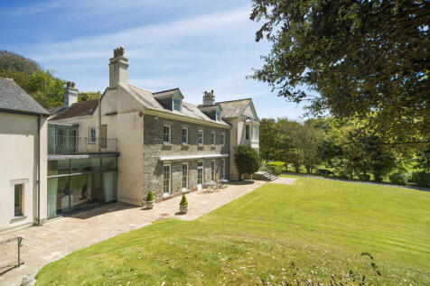 Nansloe Manor and Nansloe Lodge, Helston, Cornwall, TR13 0SB