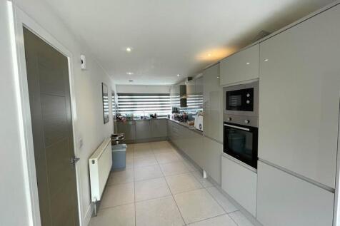 Mountfield, Witney photo 3