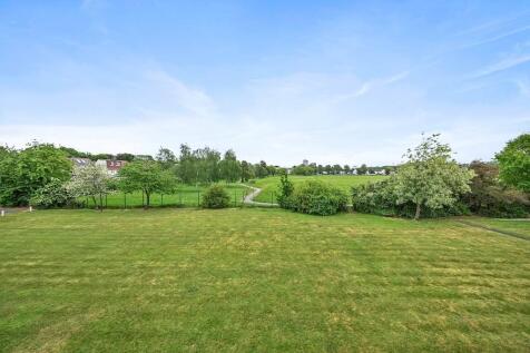 11-6ff1GCPMSC - 19 Barons Court - View - Original 