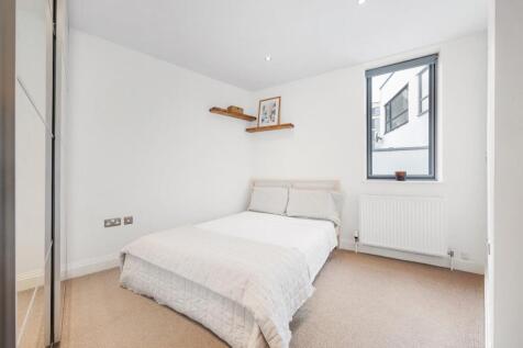Bedroom 2.JPG