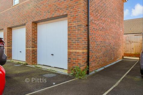 Driveway/Parking