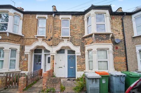 First Floor Flat, 73 Ling Road, London E16 4AW