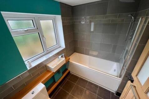 221, Railway Street, Splott, Cardiff photo 3