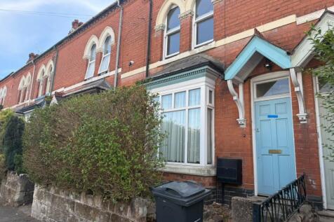 3 Bedroom Terraced House Available NOW TO LET