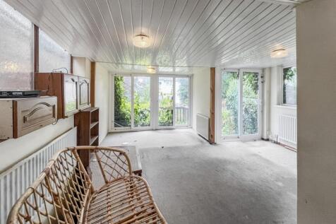 10 Kenmore Road, Kenley, Surrey, CR8 5NU