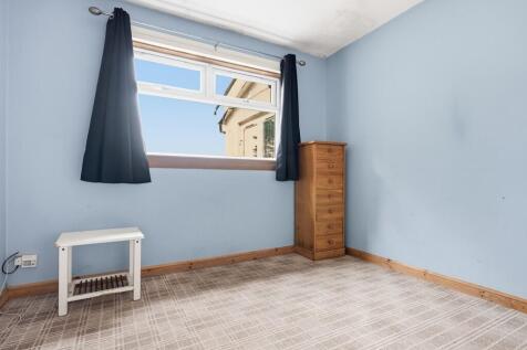 4 bed, 2 bath Detached Bungalow in Cardiff - Photo 17