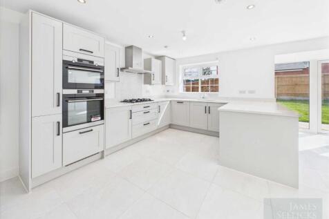 Open Plan Living Dining Kitchen