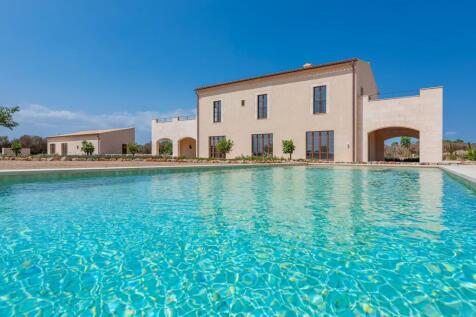 Exterior and Pool (1