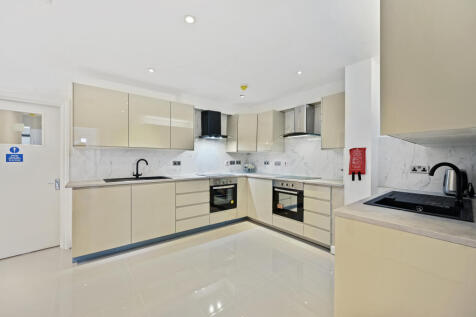 Cambridge Road, Kingston upon Thames, Surrey photo 4