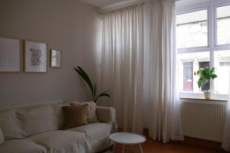 STUDENT HOUSE - £1430 per calendar month with bills. Available from 1st of July 2026 - Longfield Road, Sheffield, S10 photo 3
