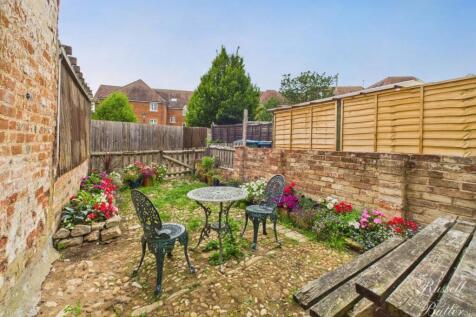 CAM01995G0-PR0334-STILL011