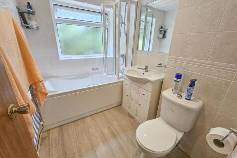 Ensuite.jpg