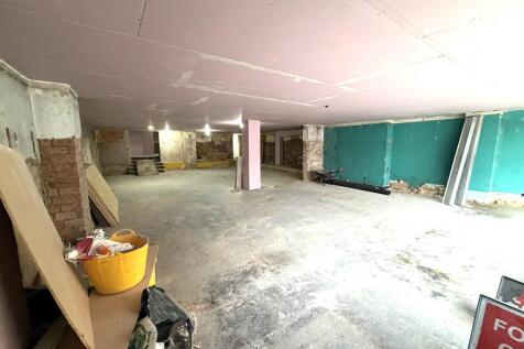 Retail Property (high street) to rent Image 3