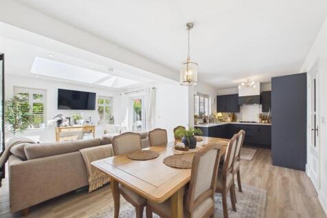Open Plan Kitchen, Dining &amp; Family Room