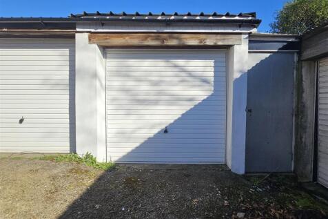 1 - Garage Kensington Road.jpg