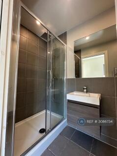 Finchley Lane, London, NW4 photo 3