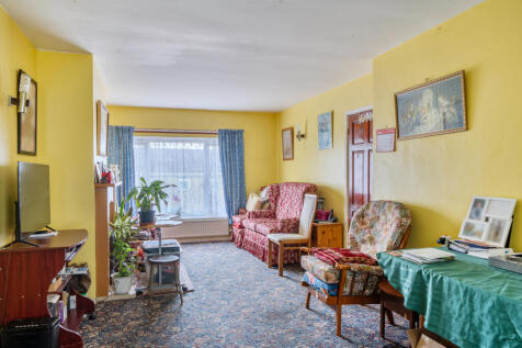 Sitting/Dining Room