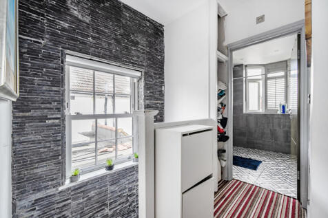 3-681ba2616bd0a-1...