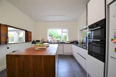 Lewes Road, Haywards Heath, RH17 photo 3