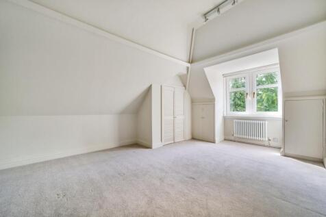 23 Church Hill, Camberley photo 4