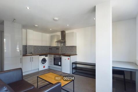 Kitchen &amp; Living area