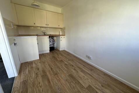 Kitchen a.jpeg