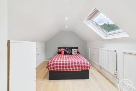 USEABLE LOFT SPACE
