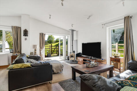 Living room (2)