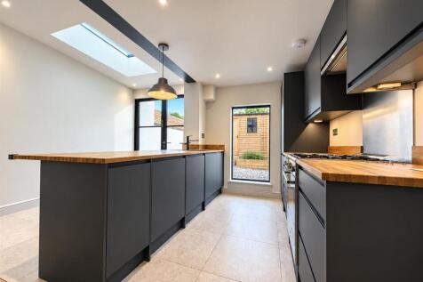 Leckhampton, Cheltenham GL53 0DT photo 4