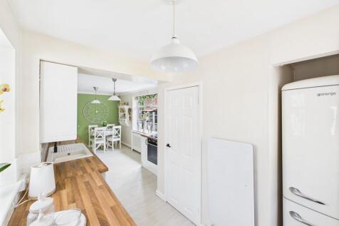 CAM04578G0-PR0013...