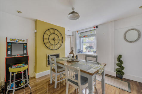 1350491-8-68c2f4d...