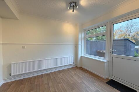 Bromley Close photo 4