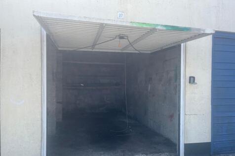 Garage 27, rear of Barlanwick.  Penzance, Barlanwick,Cornwall, TR18 4SA