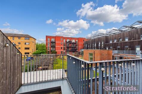 Amelia's Lane, Campbell Park, MK9 photo 3