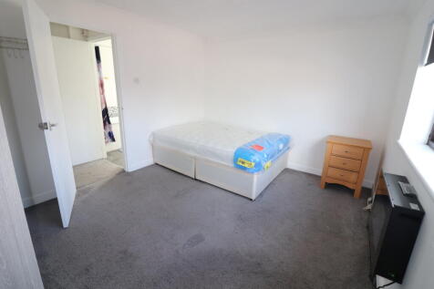 Benjamin Court, Rainham photo 4