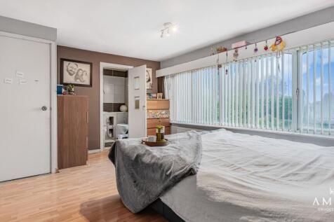 Master Room with En Suite