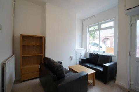 8, Treflan, Bangor photo 4