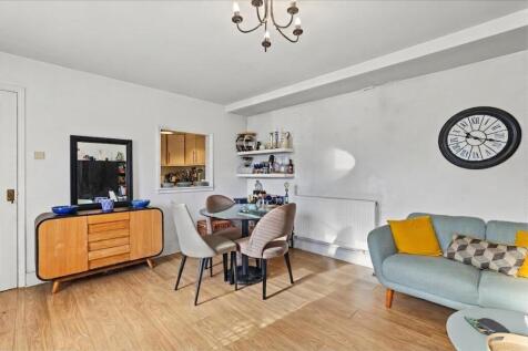 3 Parish Mews, 126 Parish Lane, London, SE20 7JH 1