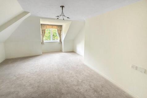Montagu Road, Highcliffe, Dorset. BH23 5JT photo 4
