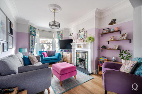 5a2f57d4-a4e6-403...