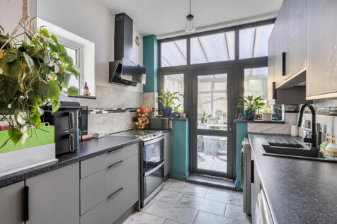 1370293-29-68ffa3...