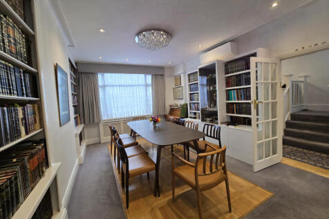 Six bedroom house available Chain free on Leeside