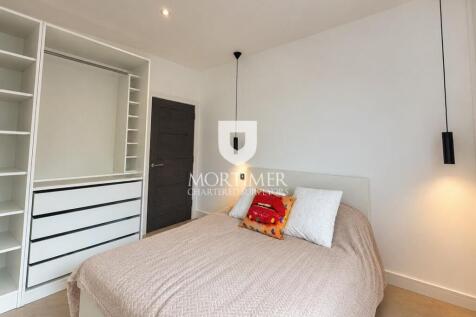 Beacon House, London, N14 photo 4