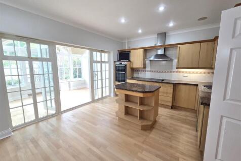 Kitchen.jpg