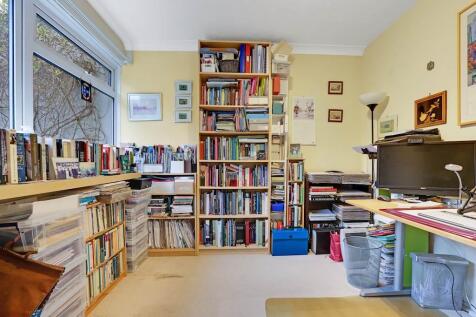 12-45d2JHPRopWpen - 32 Hall Drive - 1-small.jpg
