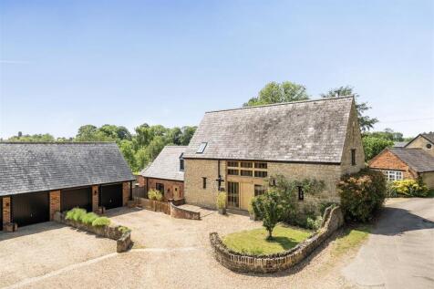 Tythe Barn, 8 Church End, Syresham (1).jpg