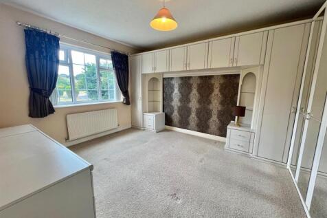 Bramleys Estate Agents - Badget Hill - Rastrick (2