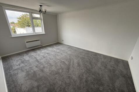 West Road, Shoeburyness, Southend-on-sea photo 4